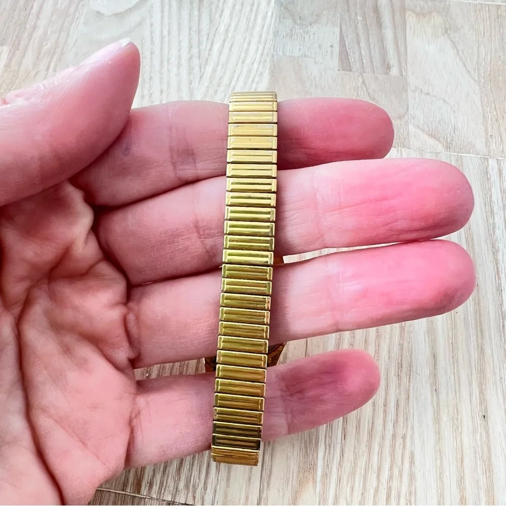 Vintage Lorus ladies gold tone dress watch NEW BATTERY